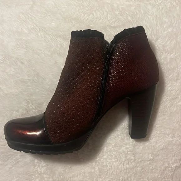 Gorgeous Burgundy booties with lots of detail. - Picture 2 of 5